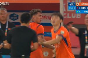 马宁认定克雷桑下场过慢违规，史松宸延迟登场！克雷桑非常愤怒