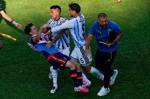 阿媒记者：FIFA对阿根廷的处罚不公平，加维只被禁1场+贝林没被罚